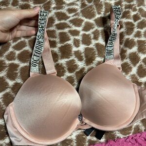 VS Bra